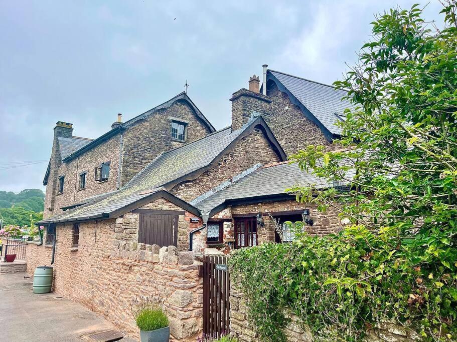 Stone Built Barn In A Beautiful Rural Setting Villa Llangwm-Isaf Luaran gambar